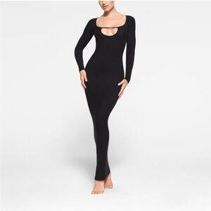 Skims long sleeve maxi dress